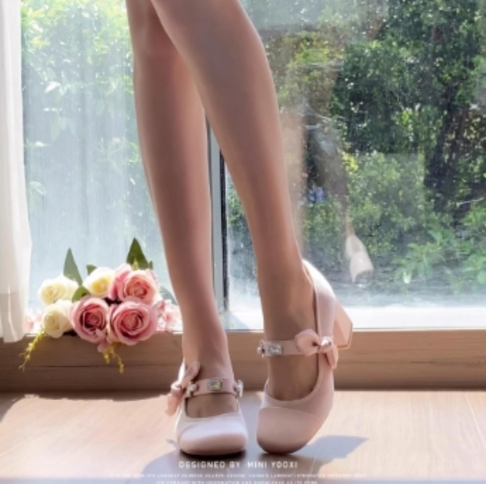 women shoes Heels